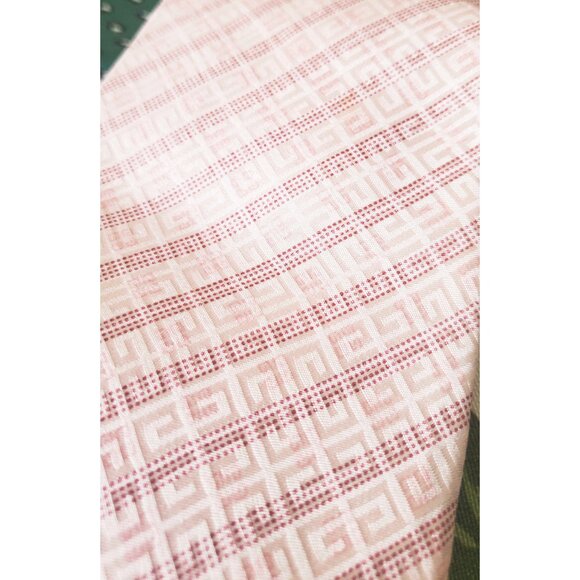Givenchy Paris Mens Soft Pink Silk Logo and Stripe Neck Tie Made in Italy - Picture 3 of 8